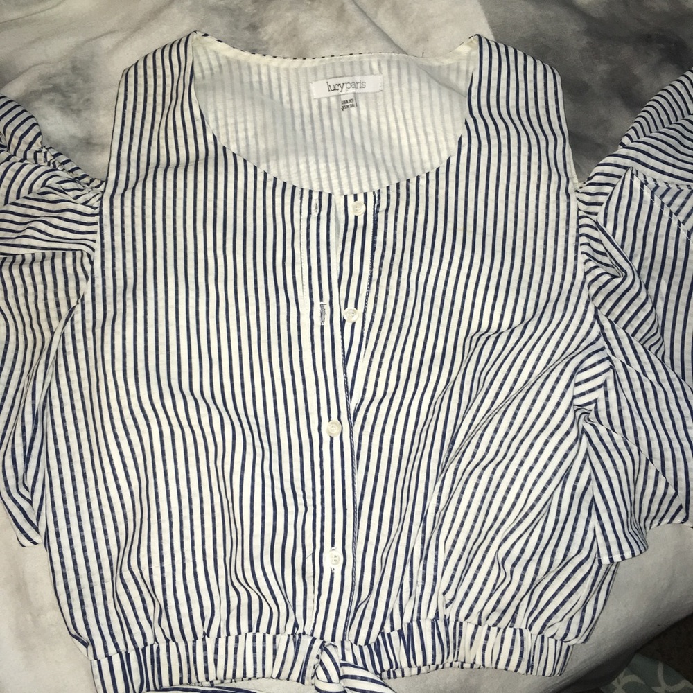 Lucy Paris crop